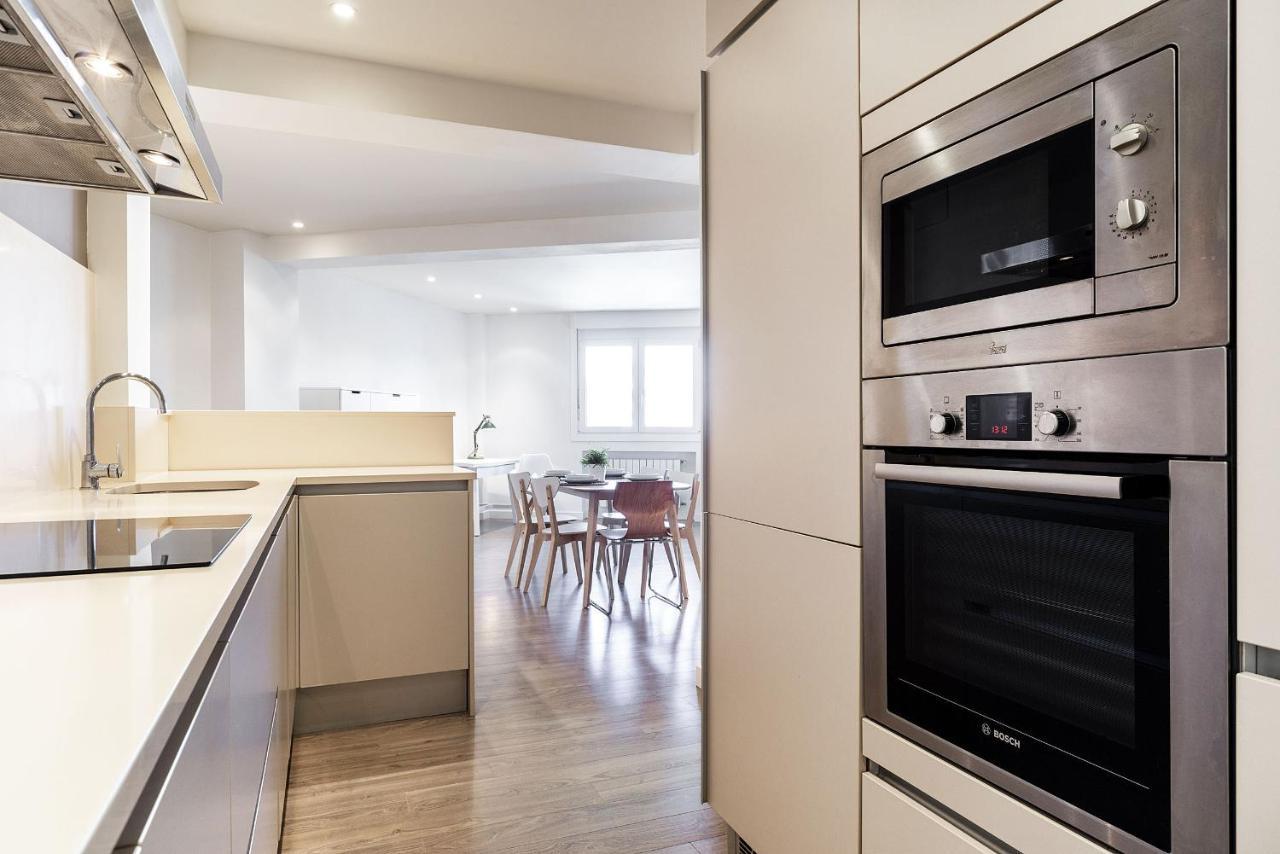 Always Easy - Luna Apartment Сан Себастиан Екстериор снимка